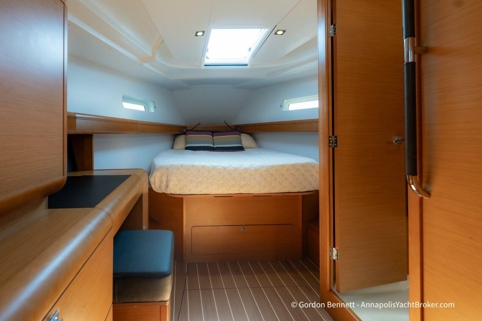 Balandra 43ft Jeanneau Yacht For Sale