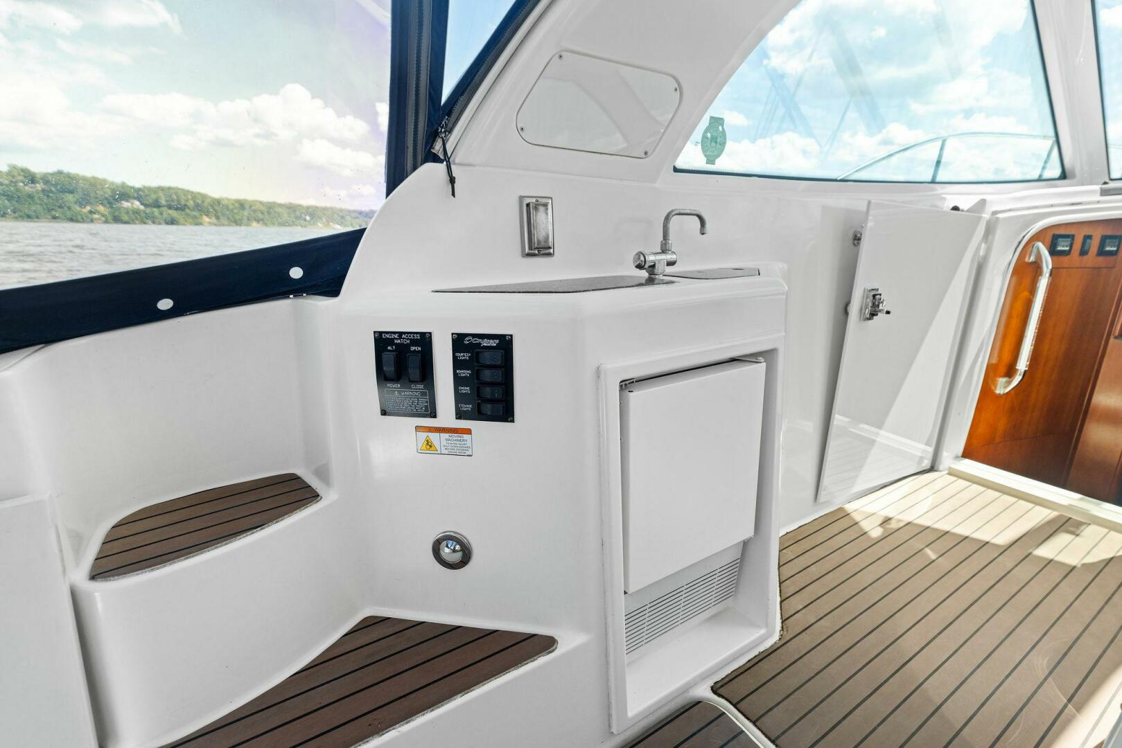 Bay Burns 39ft Cruisers Yachts Yacht For Sale