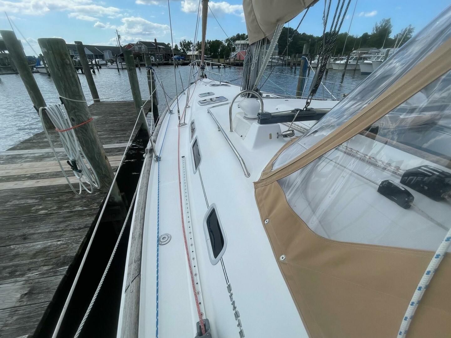 At Last 43ft Beneteau Yacht For Sale
