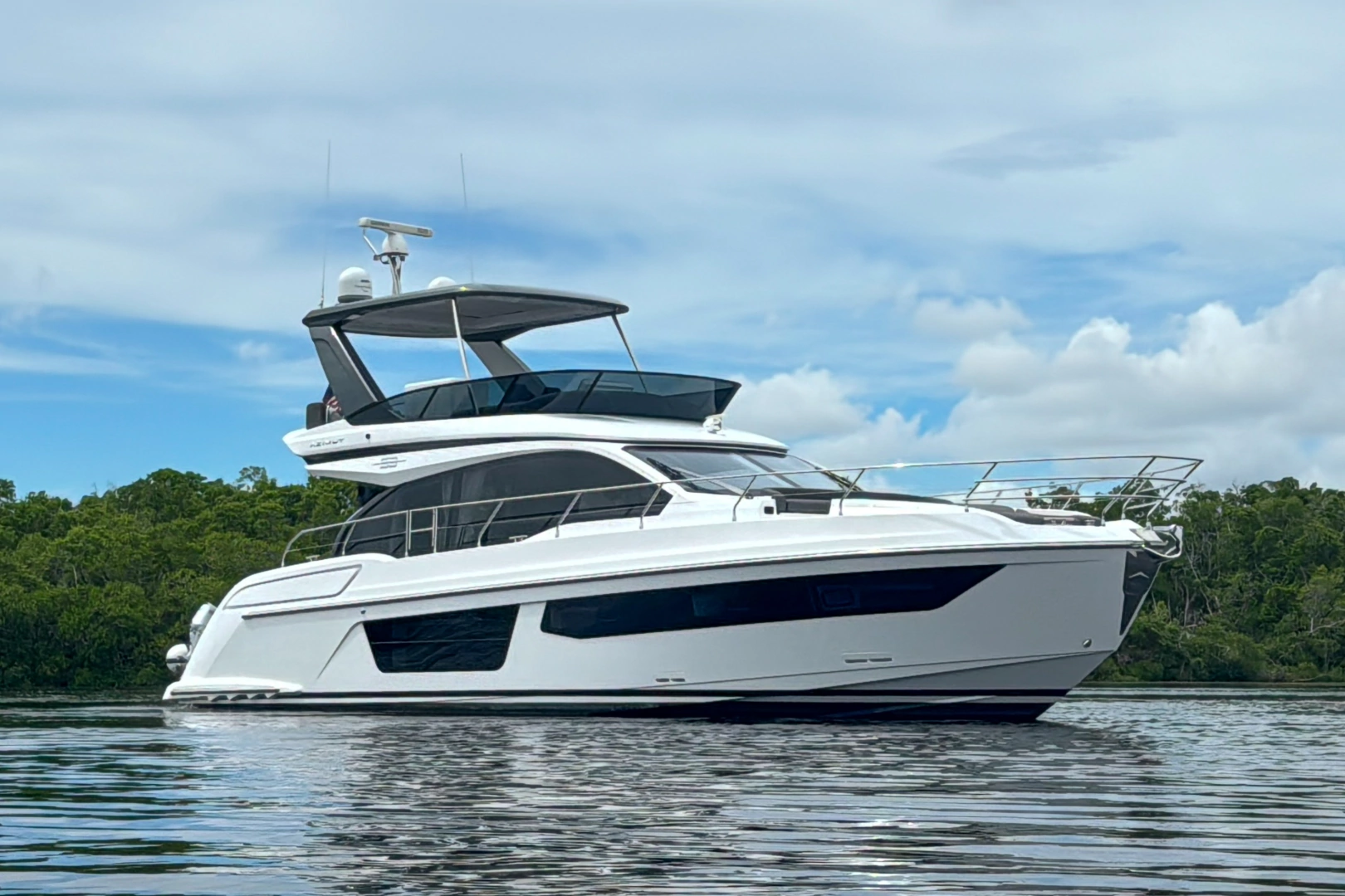 2023 Azimut 53 FLY