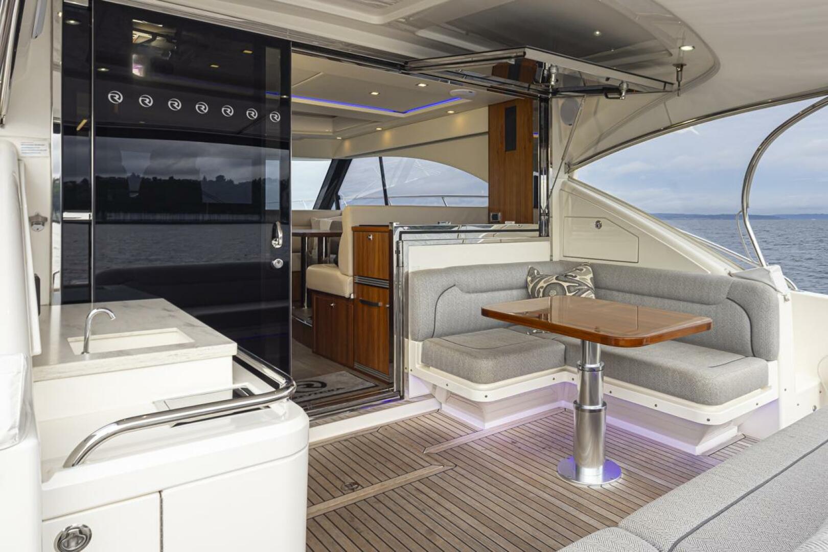 Lucky Dog 50ft Riviera Yacht For Sale
