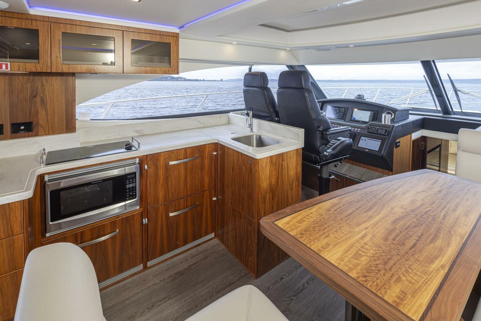 Lucky Dog 50ft Riviera Yacht For Sale