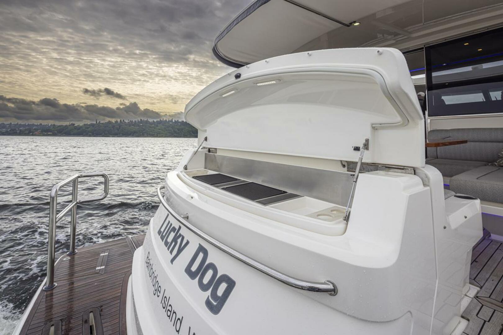 Lucky Dog 50ft Riviera Yacht For Sale