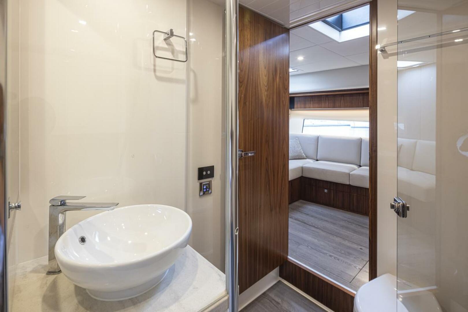 Lucky Dog 50ft Riviera Yacht For Sale