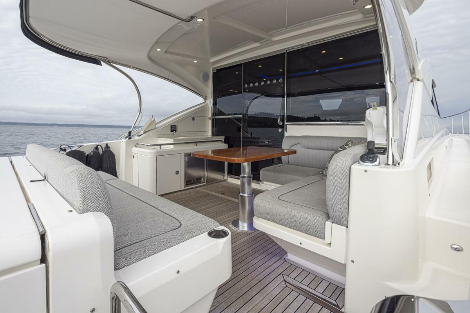 Lucky Dog 50ft Riviera Yacht For Sale