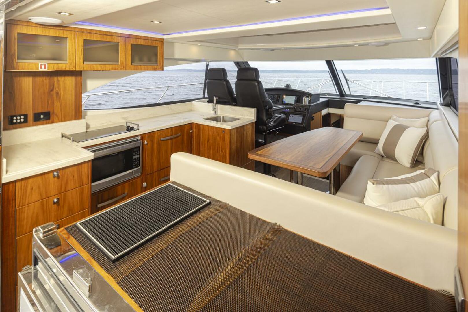 Lucky Dog 50ft Riviera Yacht For Sale