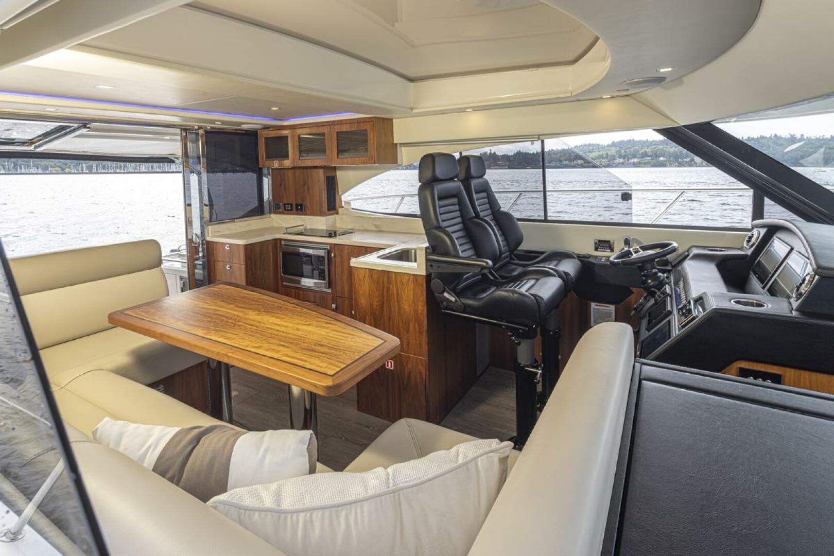 Lucky Dog 50ft Riviera Yacht For Sale