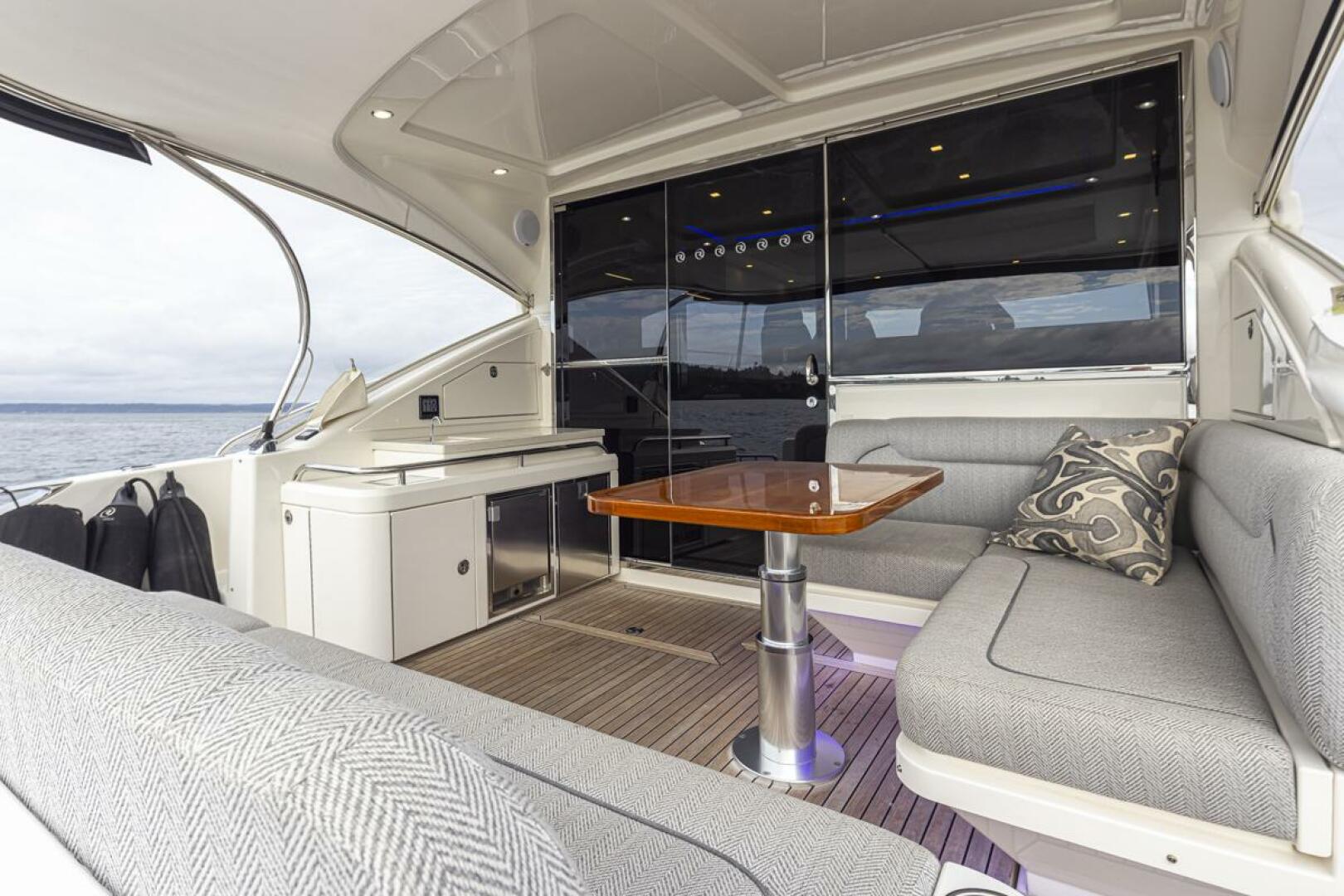 Lucky Dog 50ft Riviera Yacht For Sale