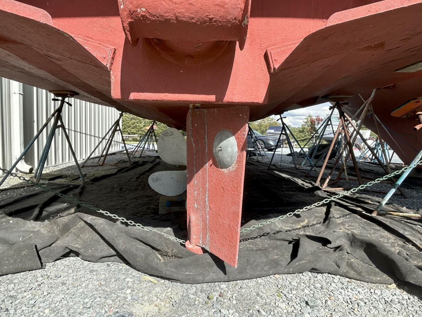 40' Legacy hull bottom aft