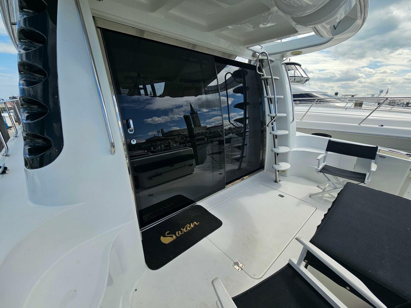 53ft Carver Yacht For Sale