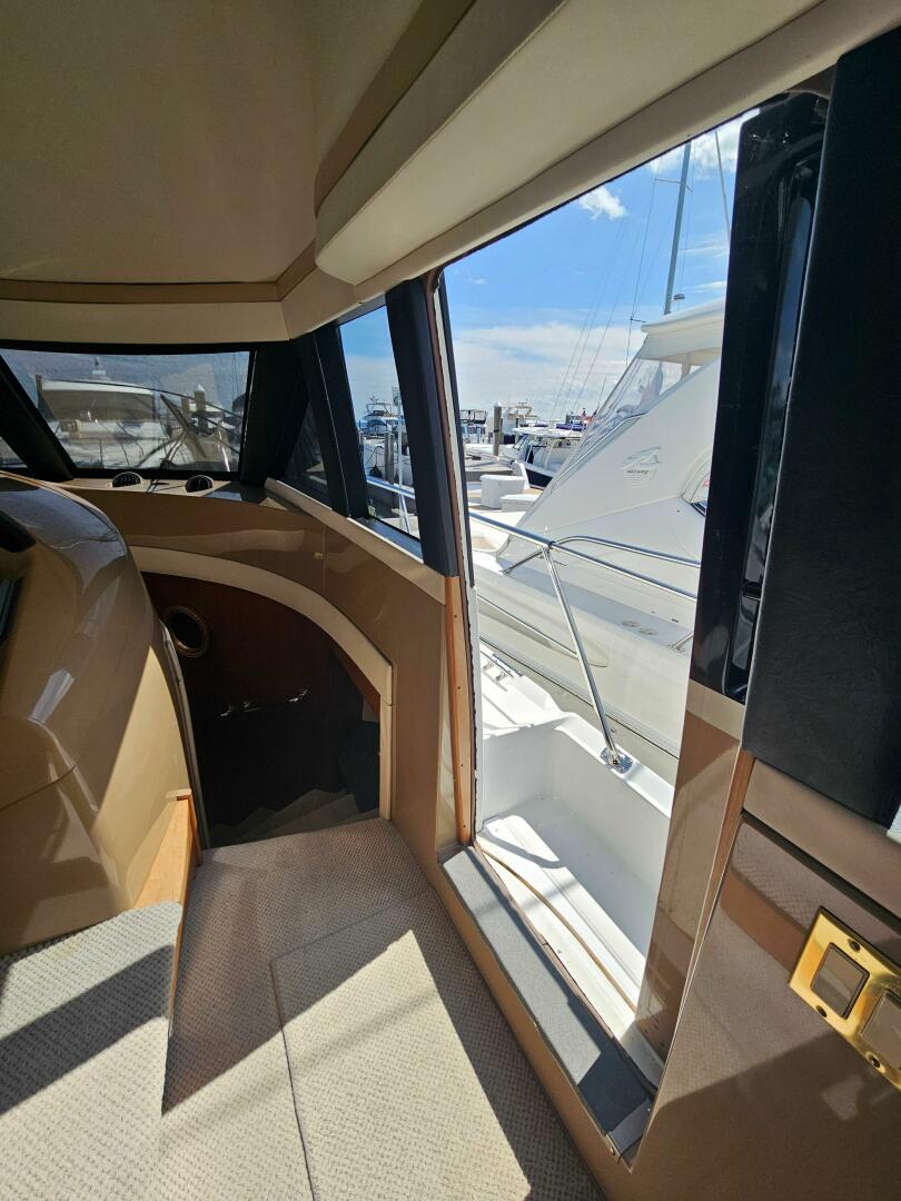 53ft Carver Yacht For Sale