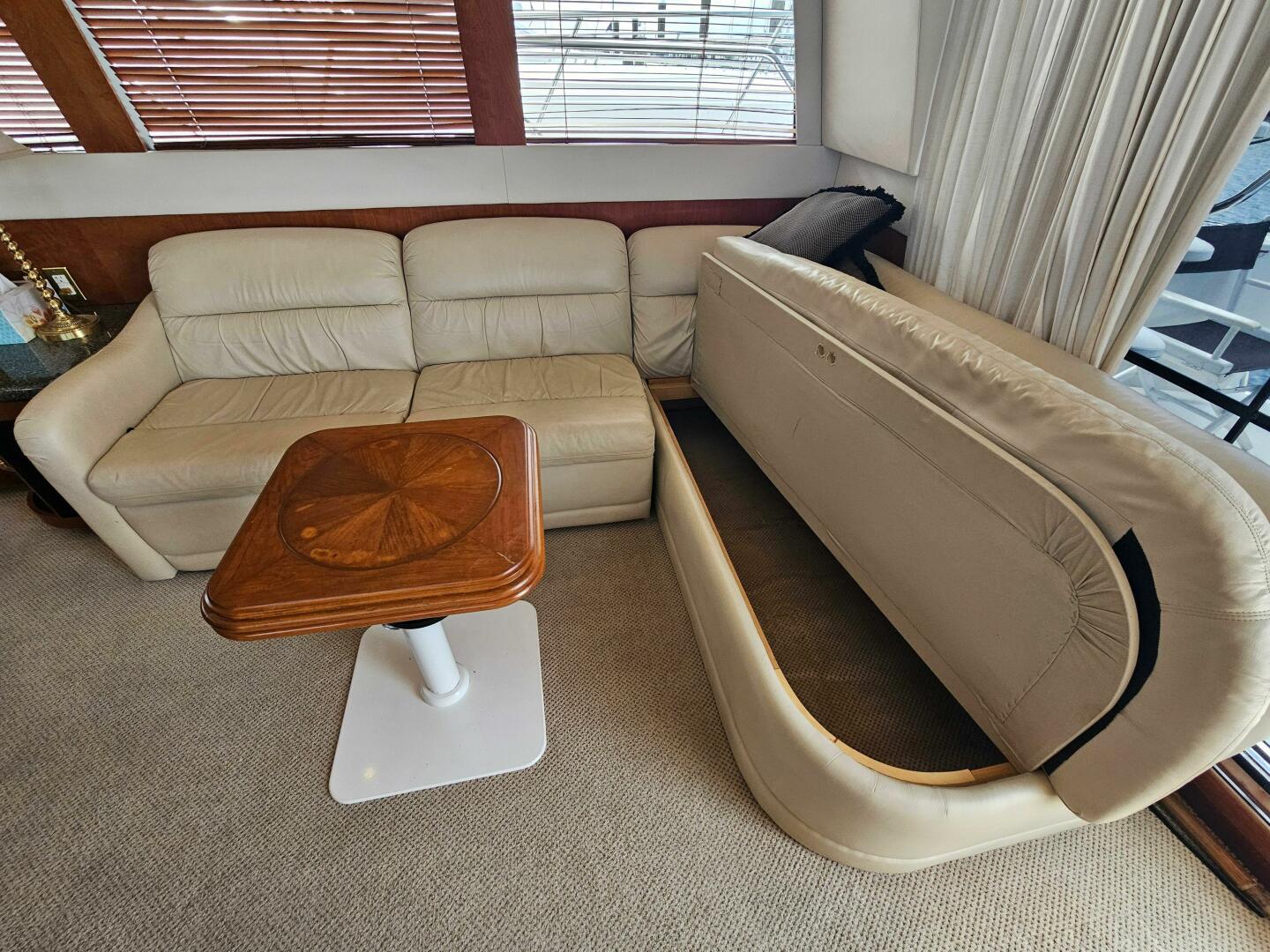 53ft Carver Yacht For Sale
