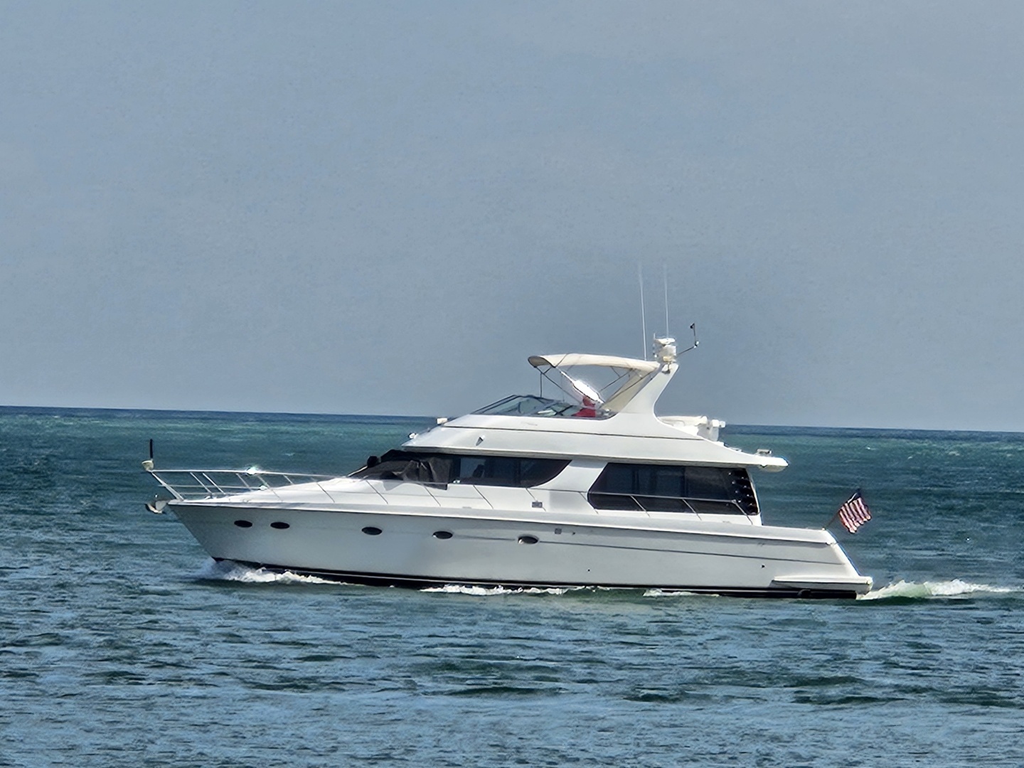 1999 Carver 530 Voyager "Swan"