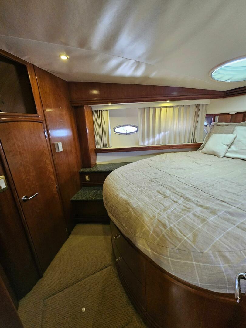 53ft Carver Yacht For Sale