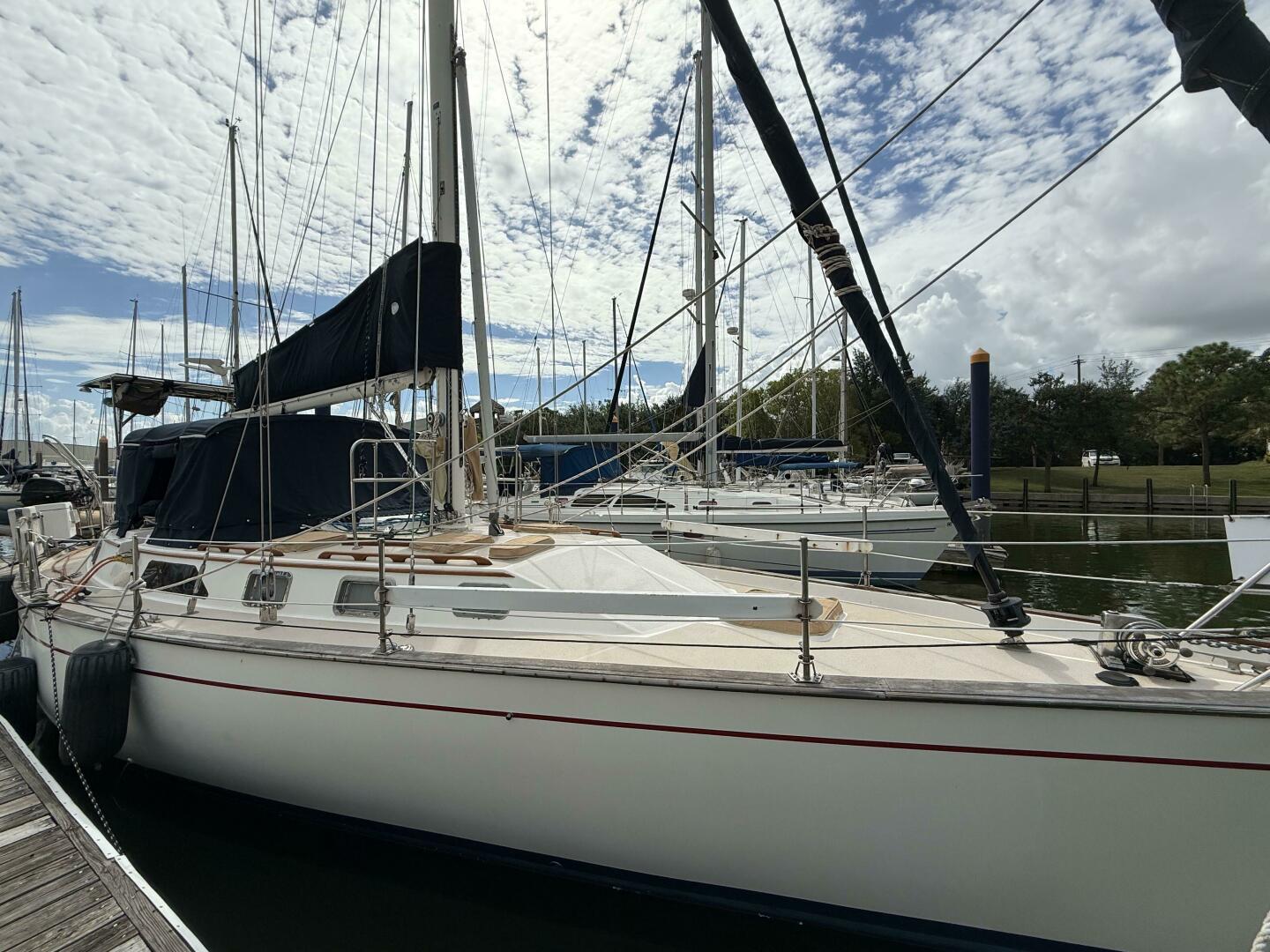 Meno Mosso 44ft Catalina Morgan Yacht For Sale