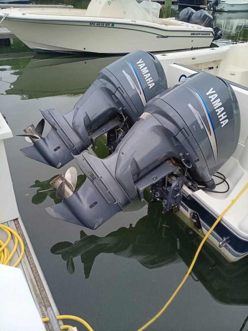 31ft Pursuit Yacht For Sale