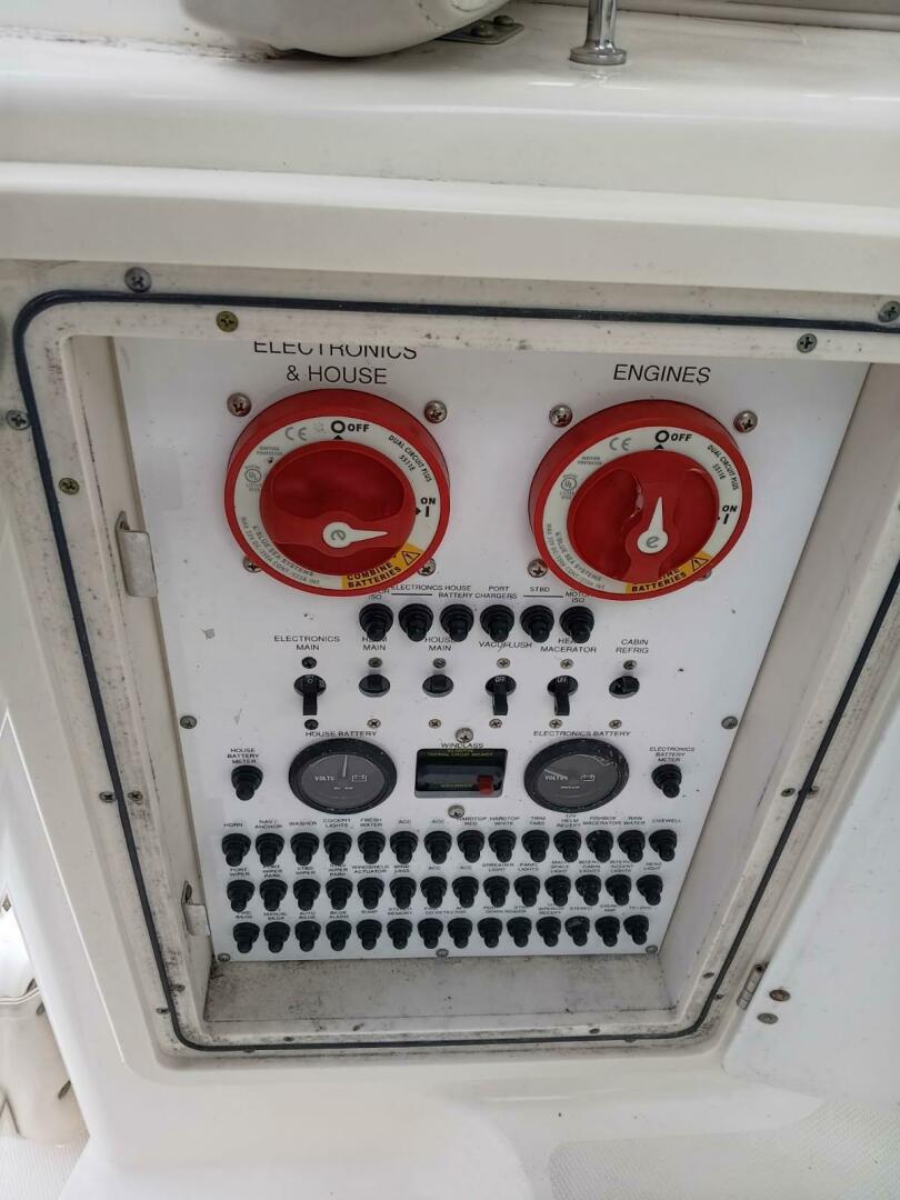 31ft Pursuit Yacht For Sale