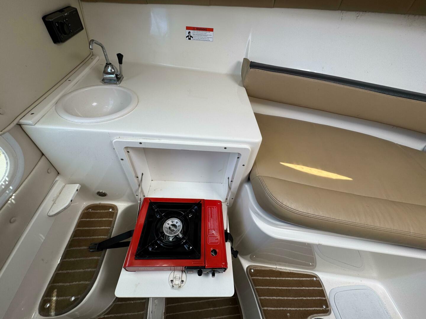 Empty Nest 26ft Seaswirl Striper Yacht For Sale