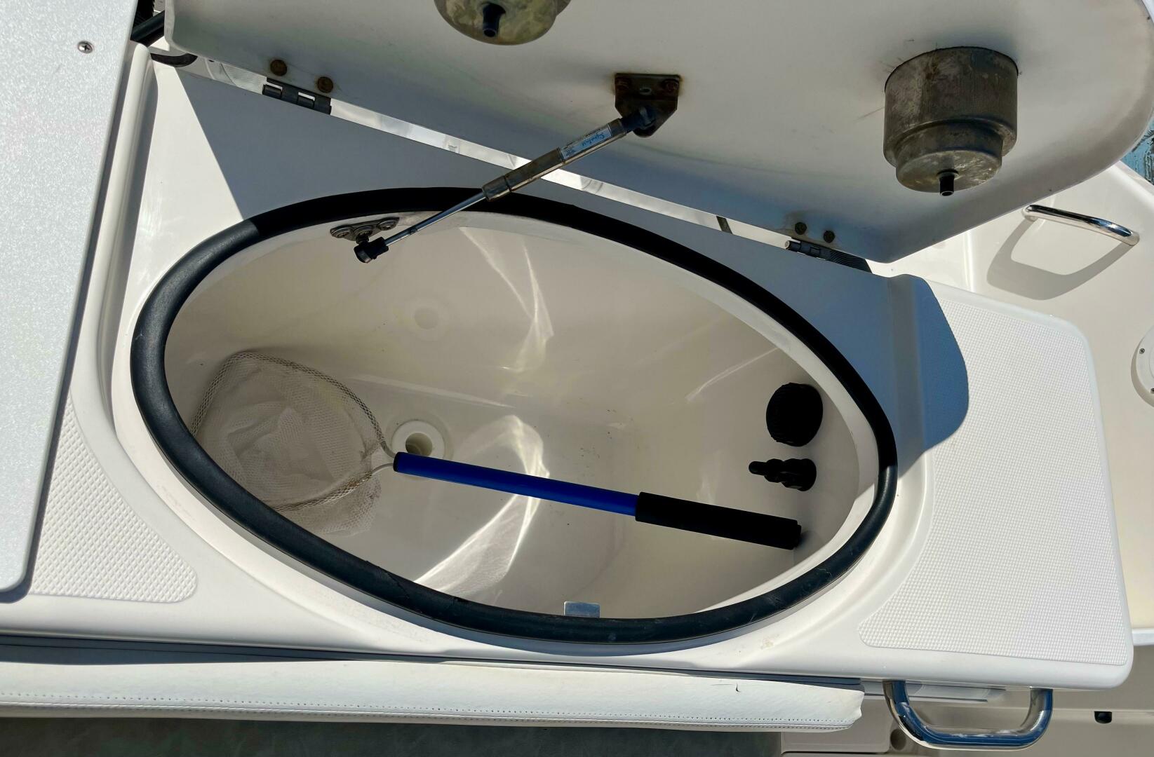 Empty Nest 26ft Seaswirl Striper Yacht For Sale