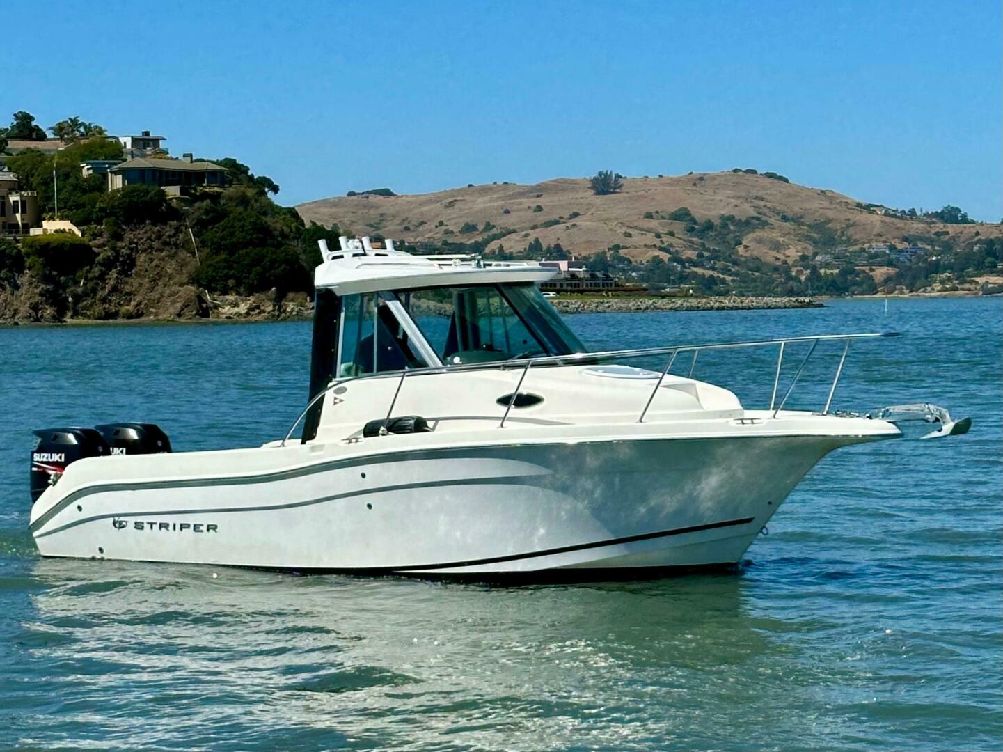 Empty Nest 26ft Seaswirl Striper Yacht For Sale