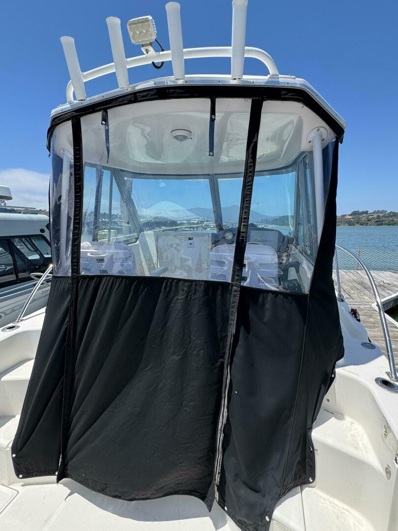 Empty Nest 26ft Seaswirl Striper Yacht For Sale