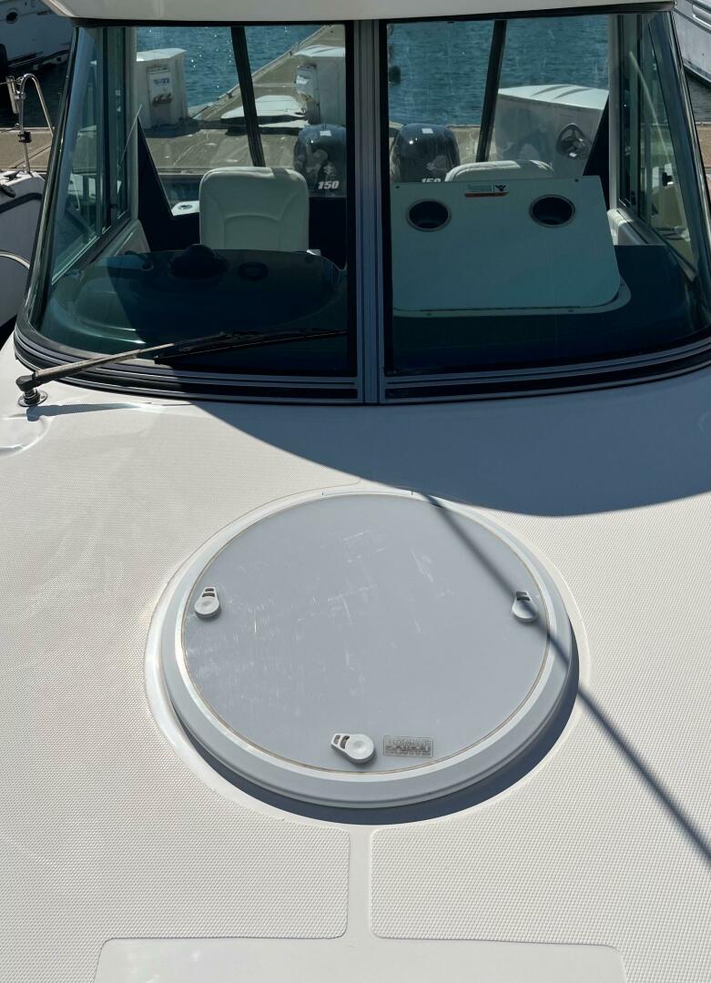 Empty Nest 26ft Seaswirl Striper Yacht For Sale