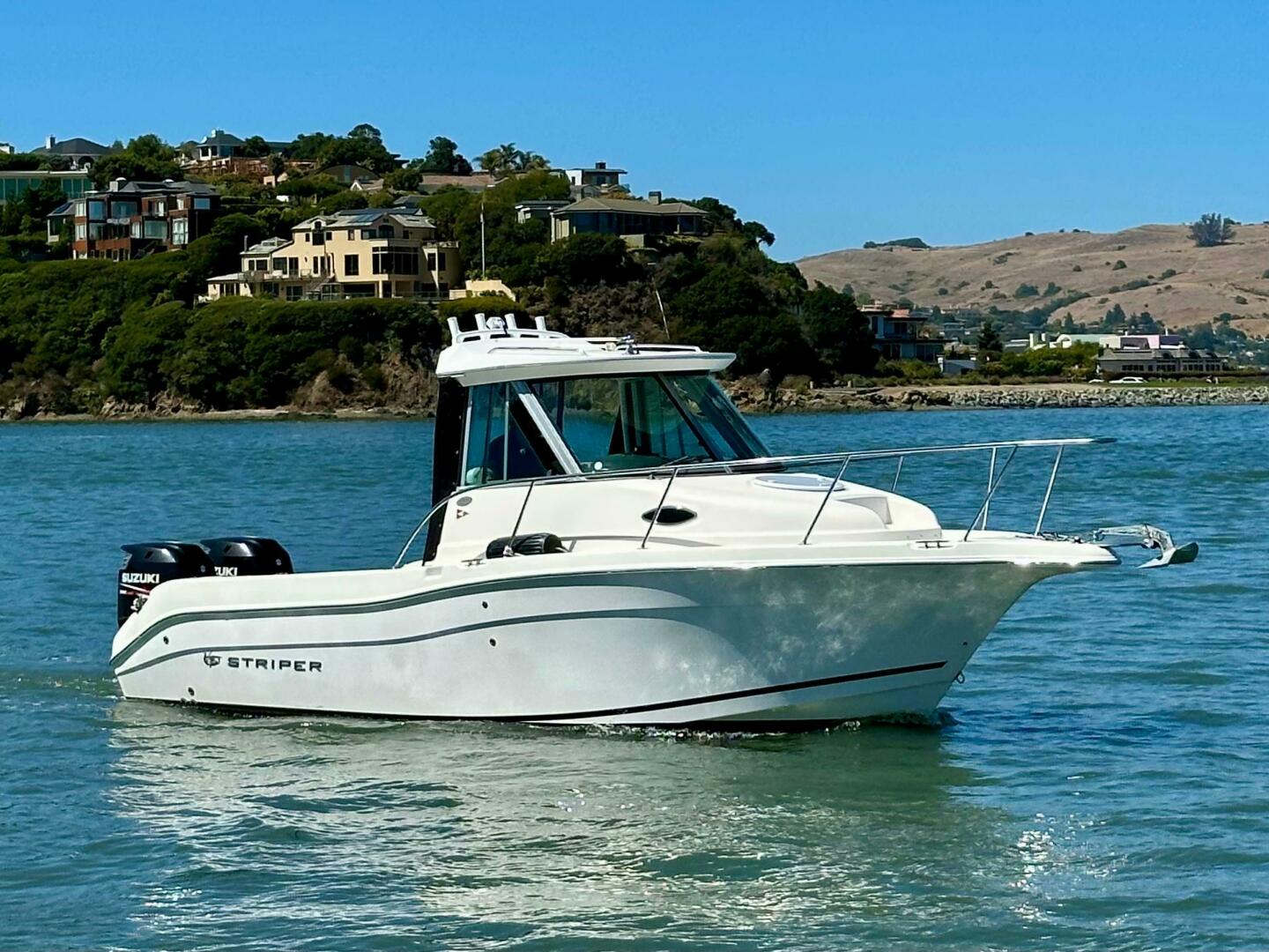 Empty Nest 26ft Seaswirl Striper Yacht For Sale