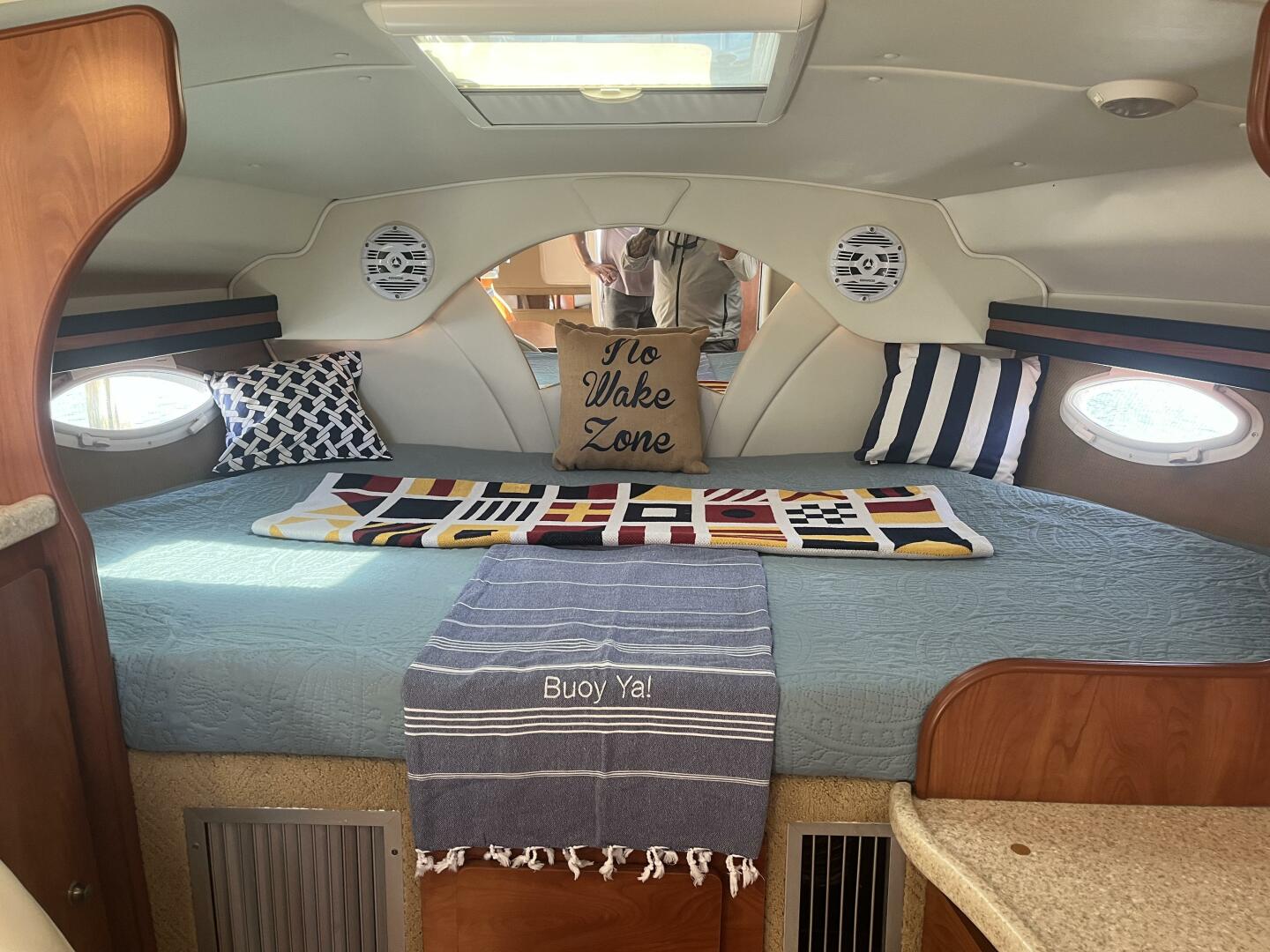 32ft Rinker Yacht For Sale