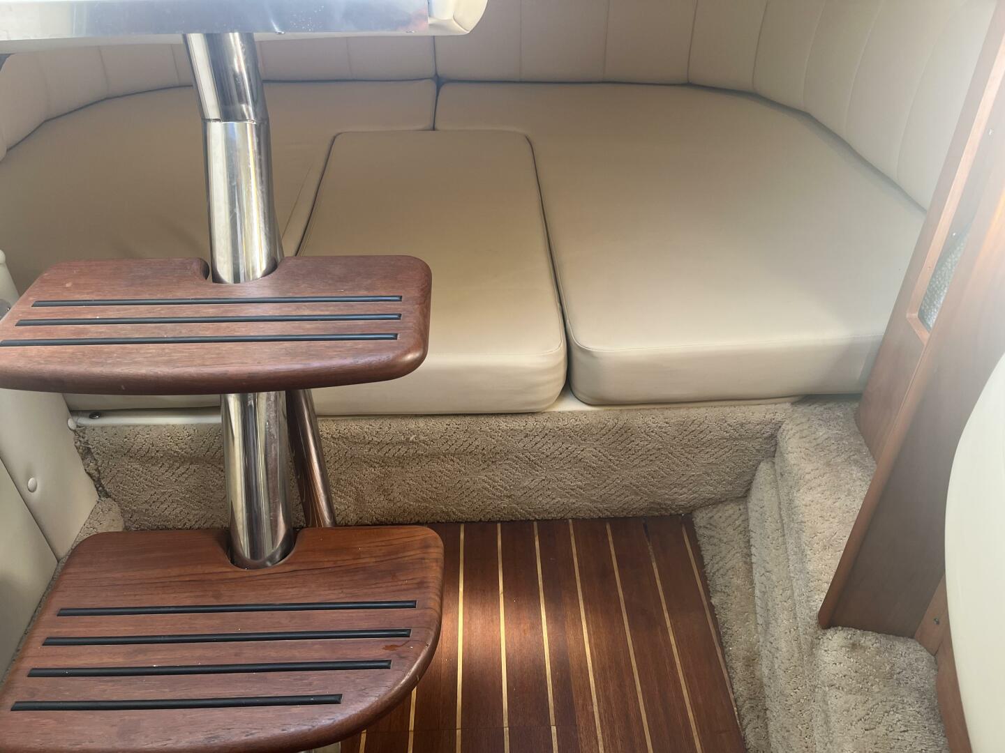 32ft Rinker Yacht For Sale