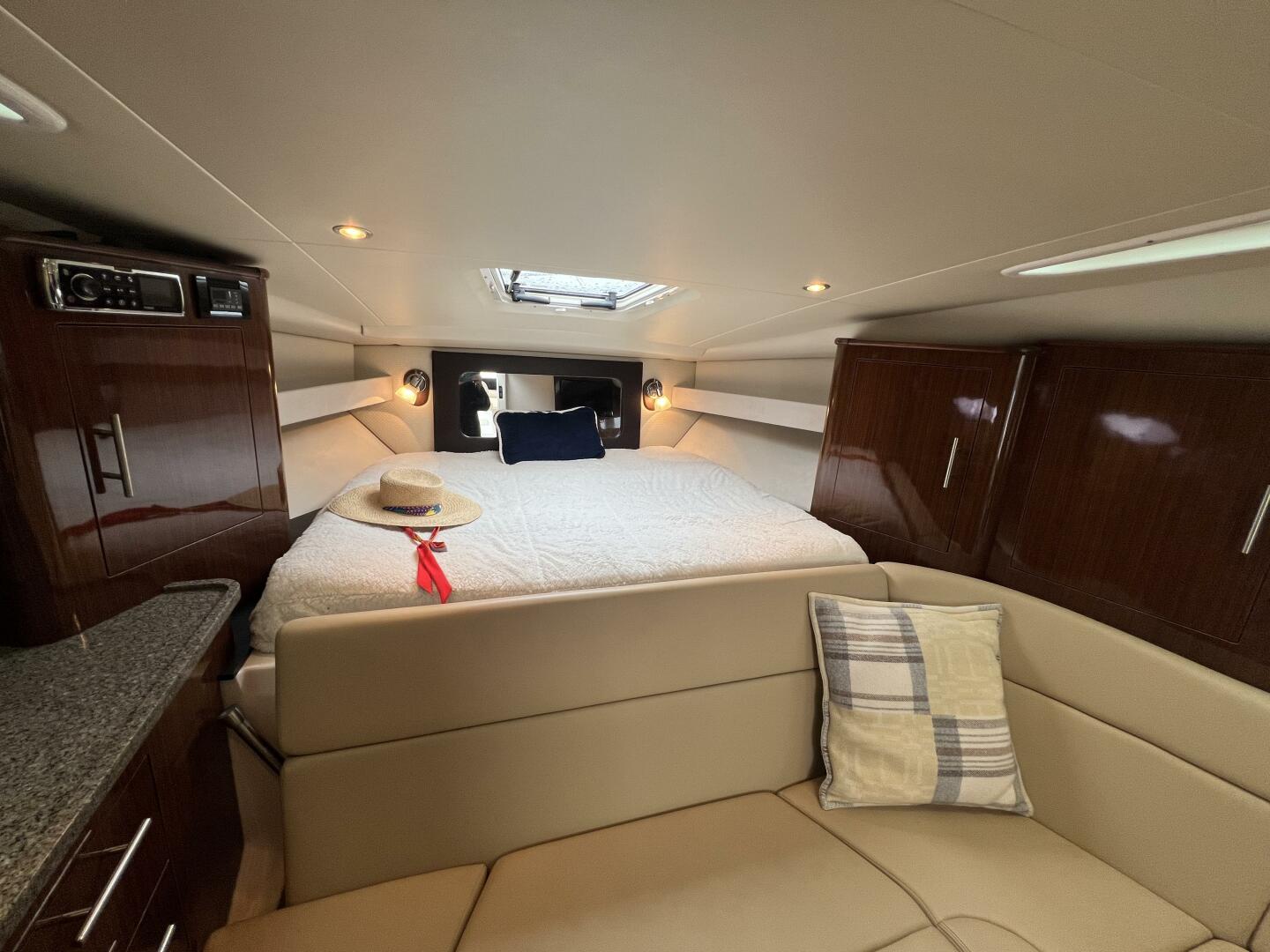 35ft Regal Yacht For Sale