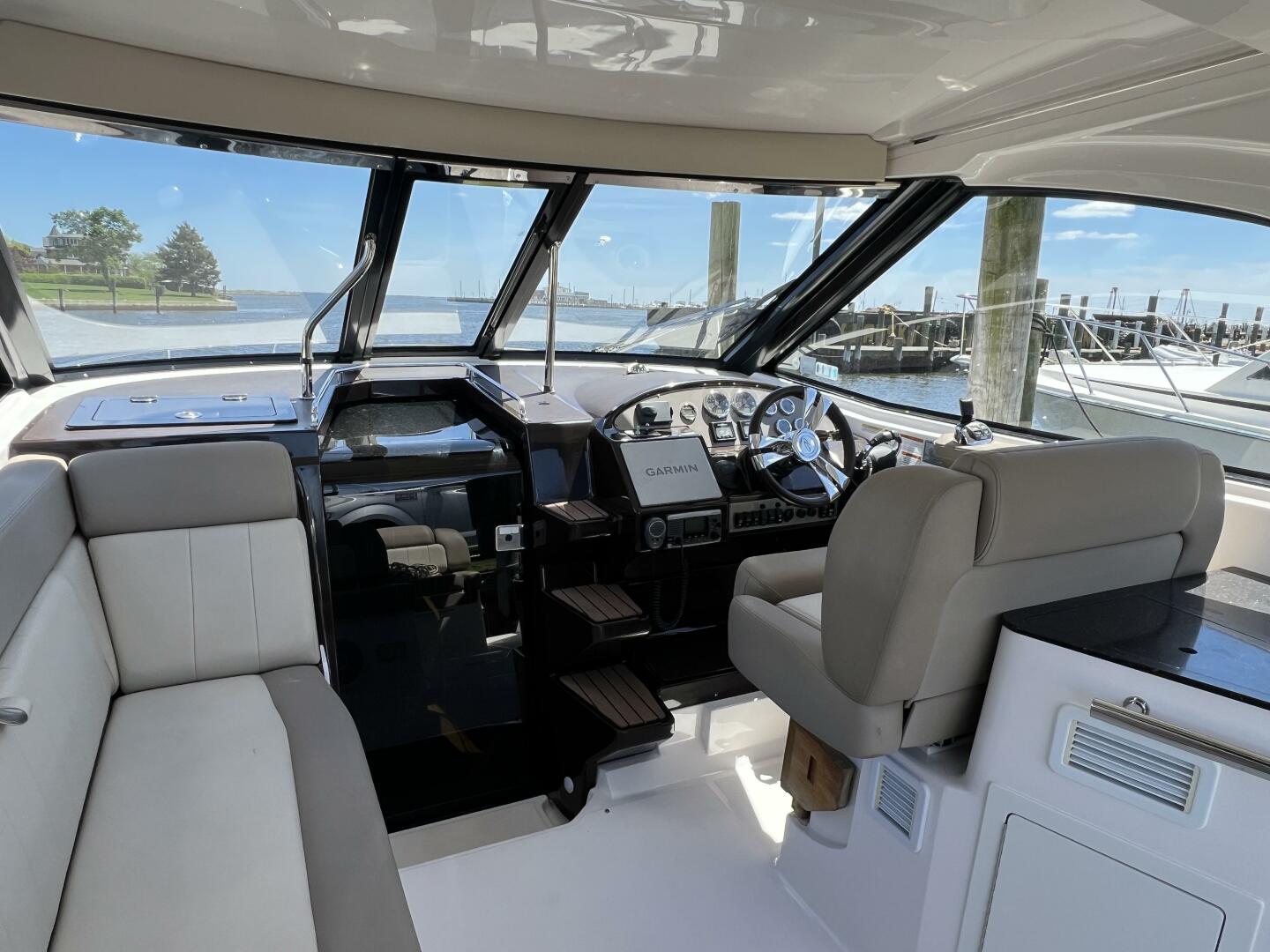 35ft Regal Yacht For Sale
