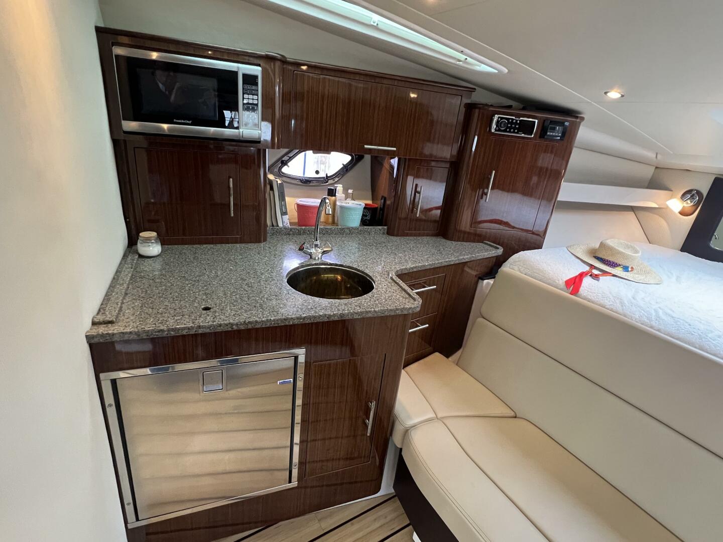 35ft Regal Yacht For Sale