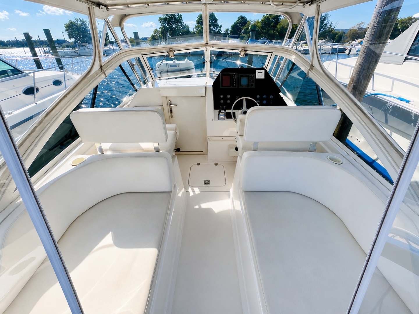 Escapade 29ft Blackfin Yacht For Sale