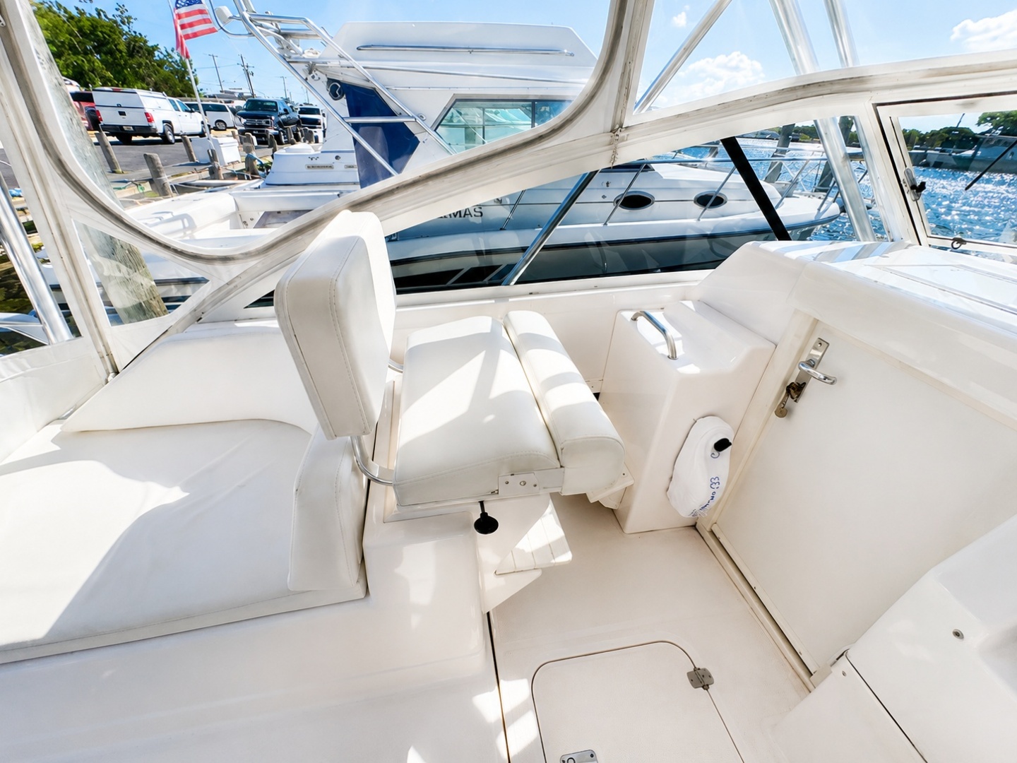 Escapade 29ft Blackfin Yacht For Sale