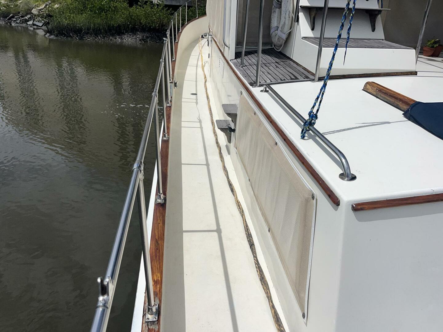 Chosen Sun 42ft Grand Banks Yacht For Sale