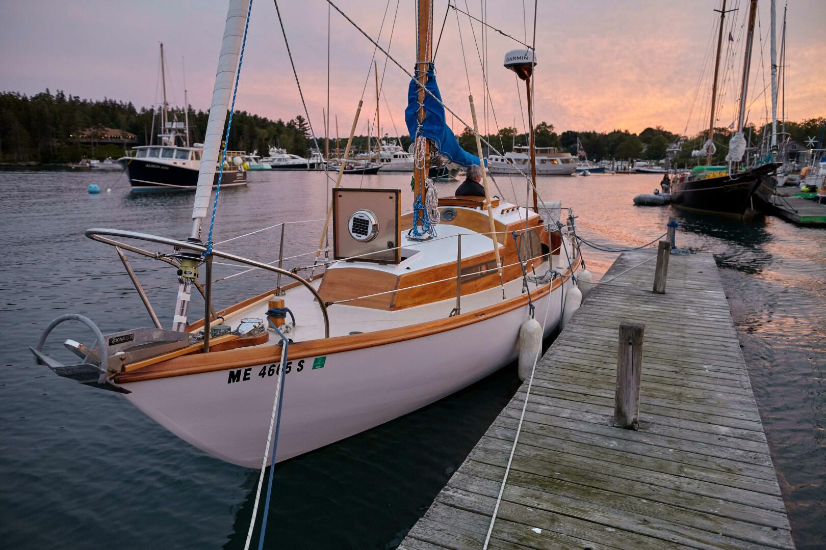 30ft Van De Stadt Yacht For Sale