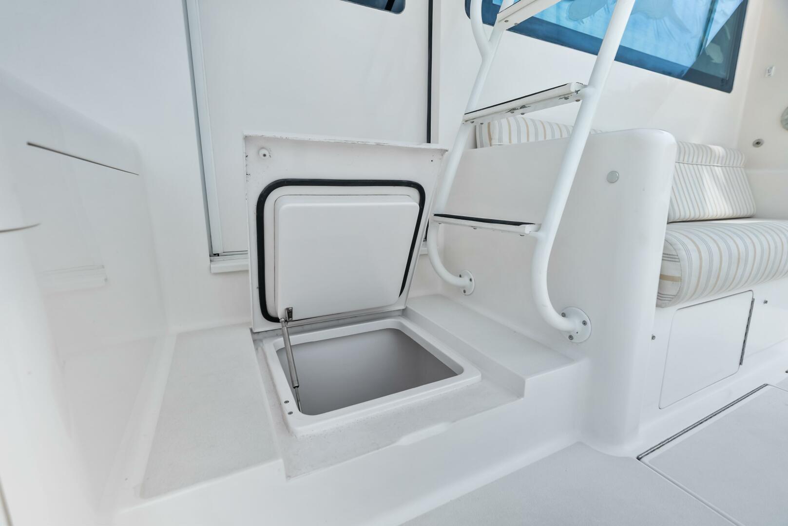 2006 Viking 68 Enclosed Bridge