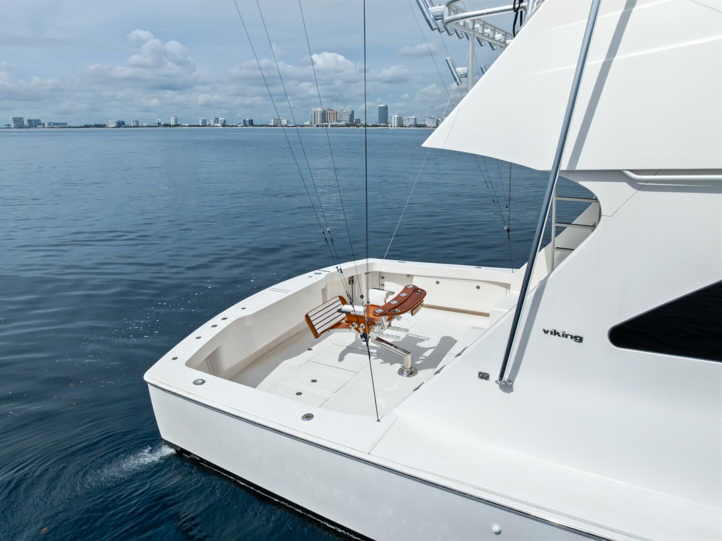 2006 Viking 68 Enclosed Bridge