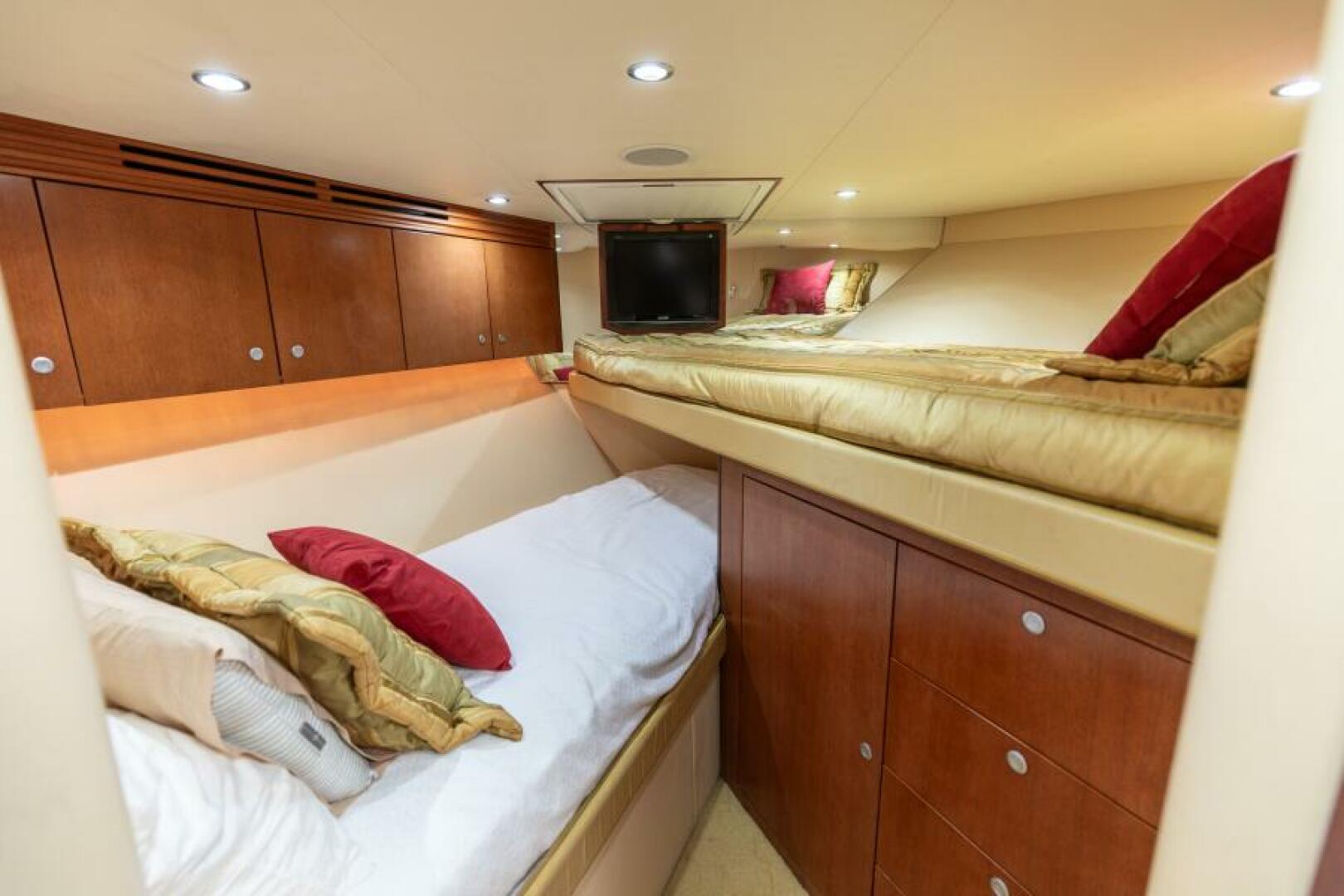 2008 Hatteras 60 Convertible  VIP Stateroom