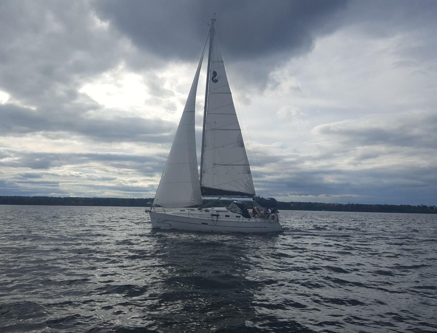 Chocolatero 33ft Beneteau Yacht For Sale