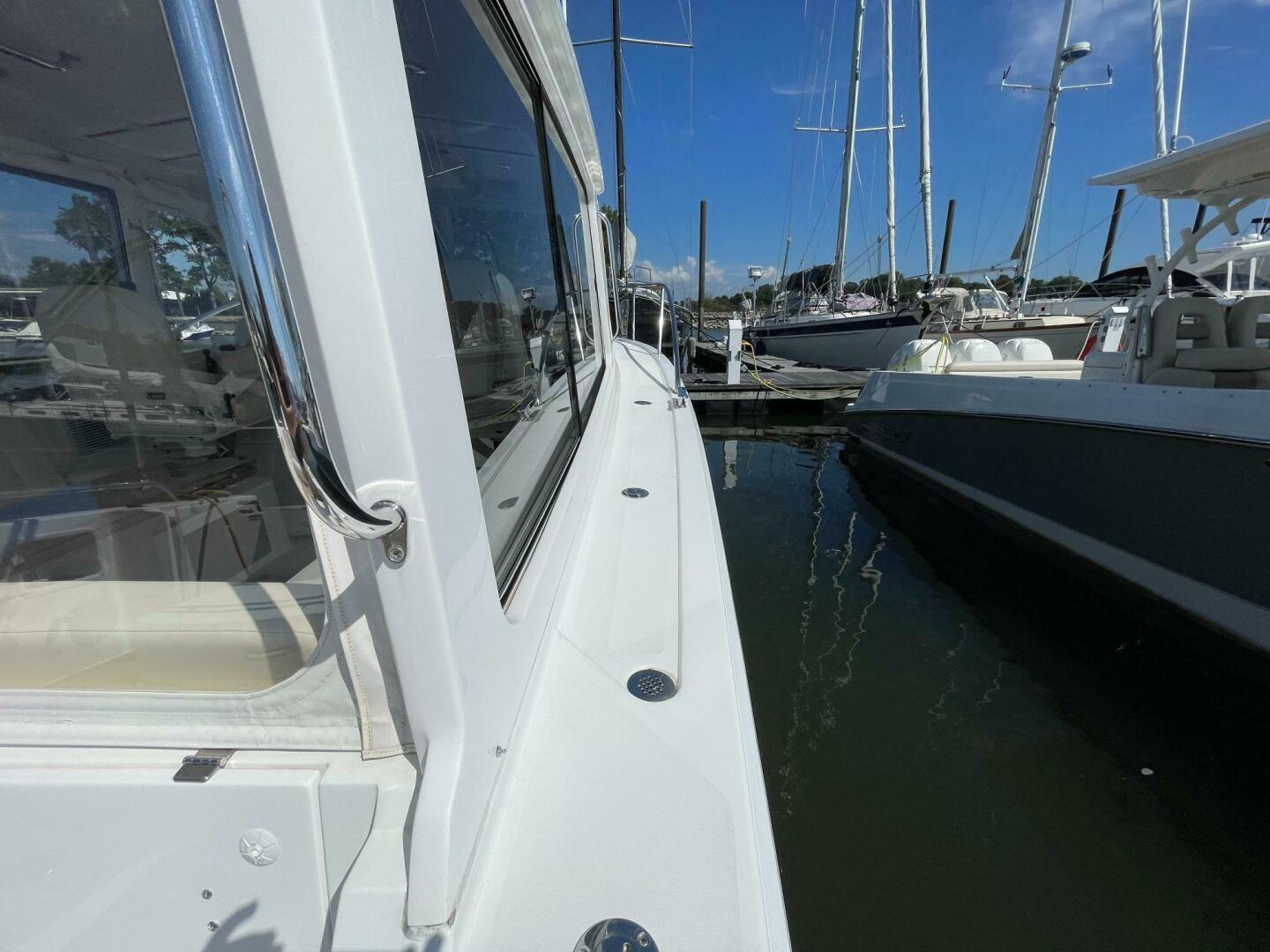 Eagle III 35ft MJM Yacht For Sale