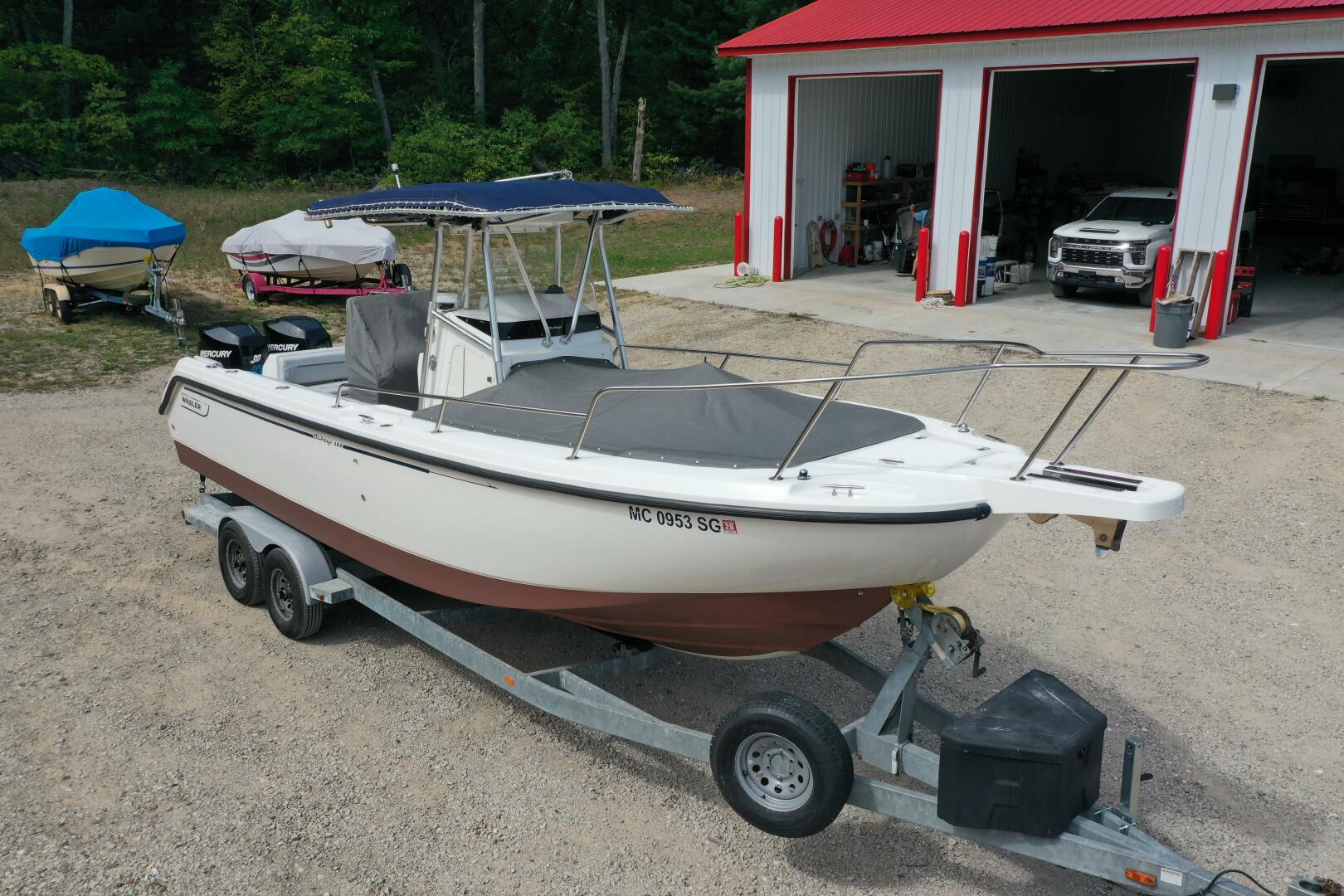 26ft Boston Whaler Yacht For Sale