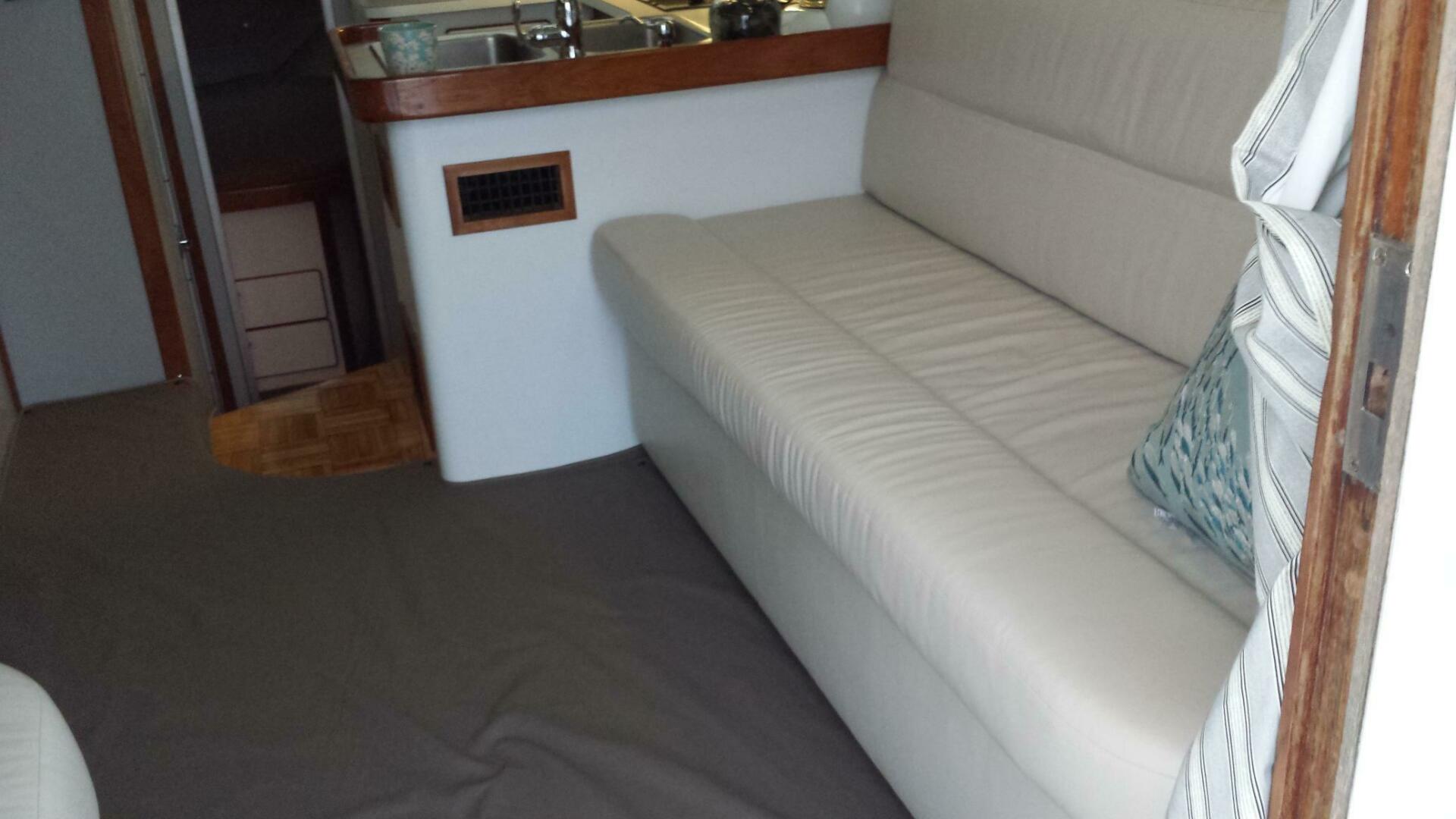 35ft Luhrs Yacht For Sale