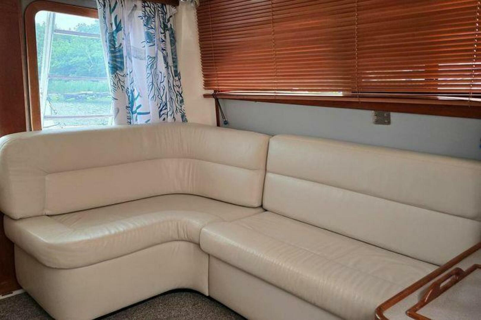 35ft Luhrs Yacht For Sale