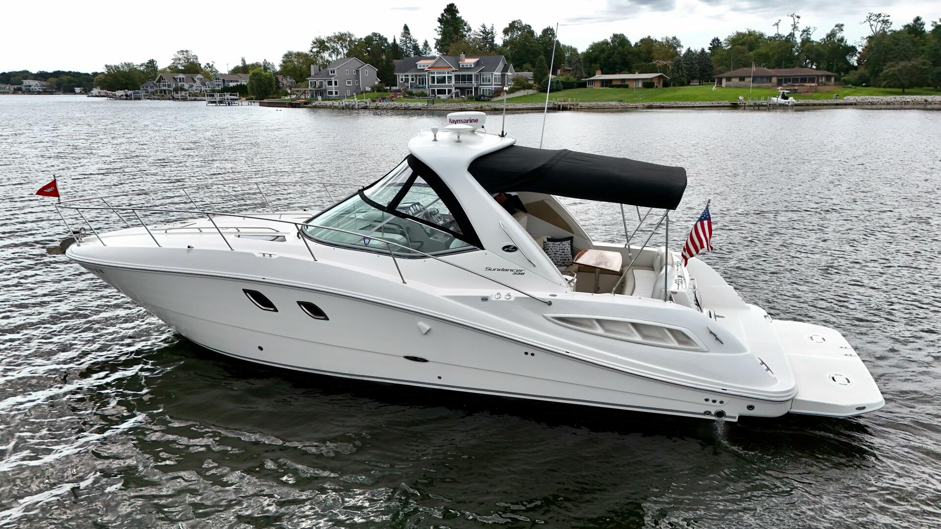33ft Sea Ray Yacht For Sale