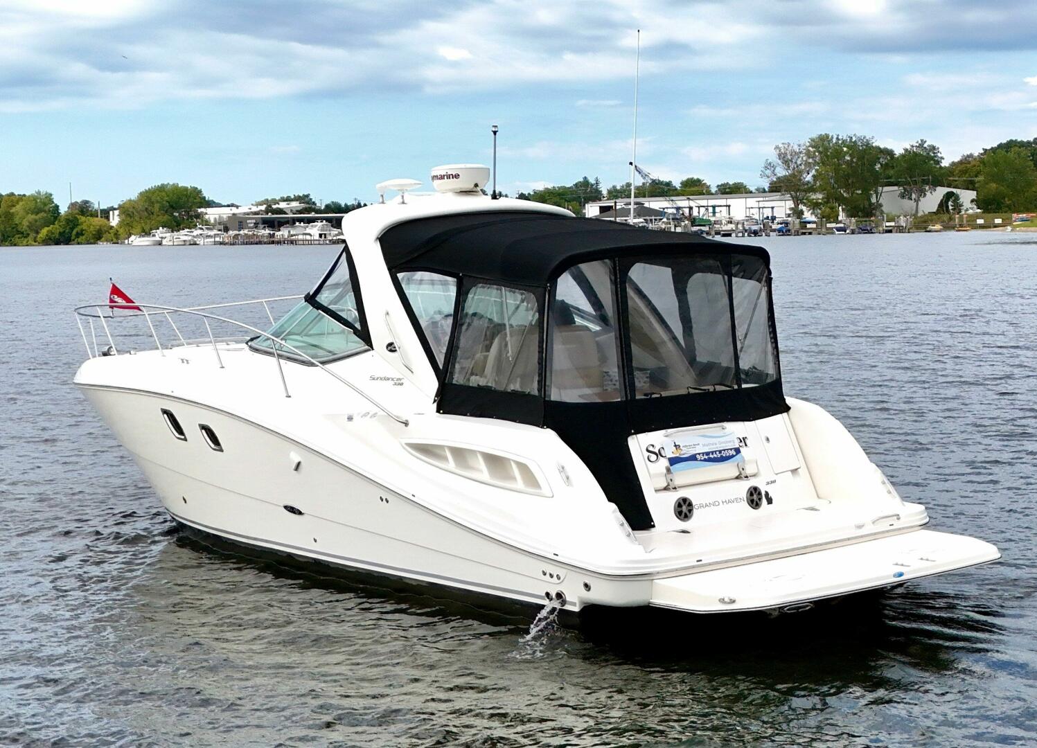 33ft Sea Ray Yacht For Sale
