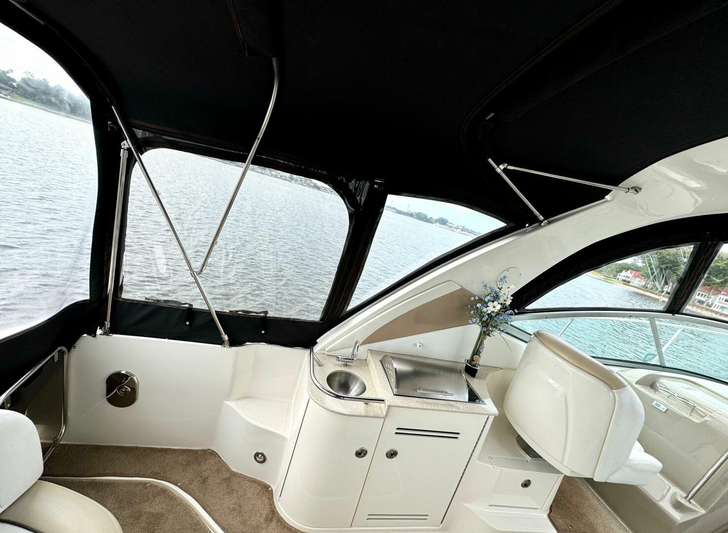 33ft Sea Ray Yacht For Sale
