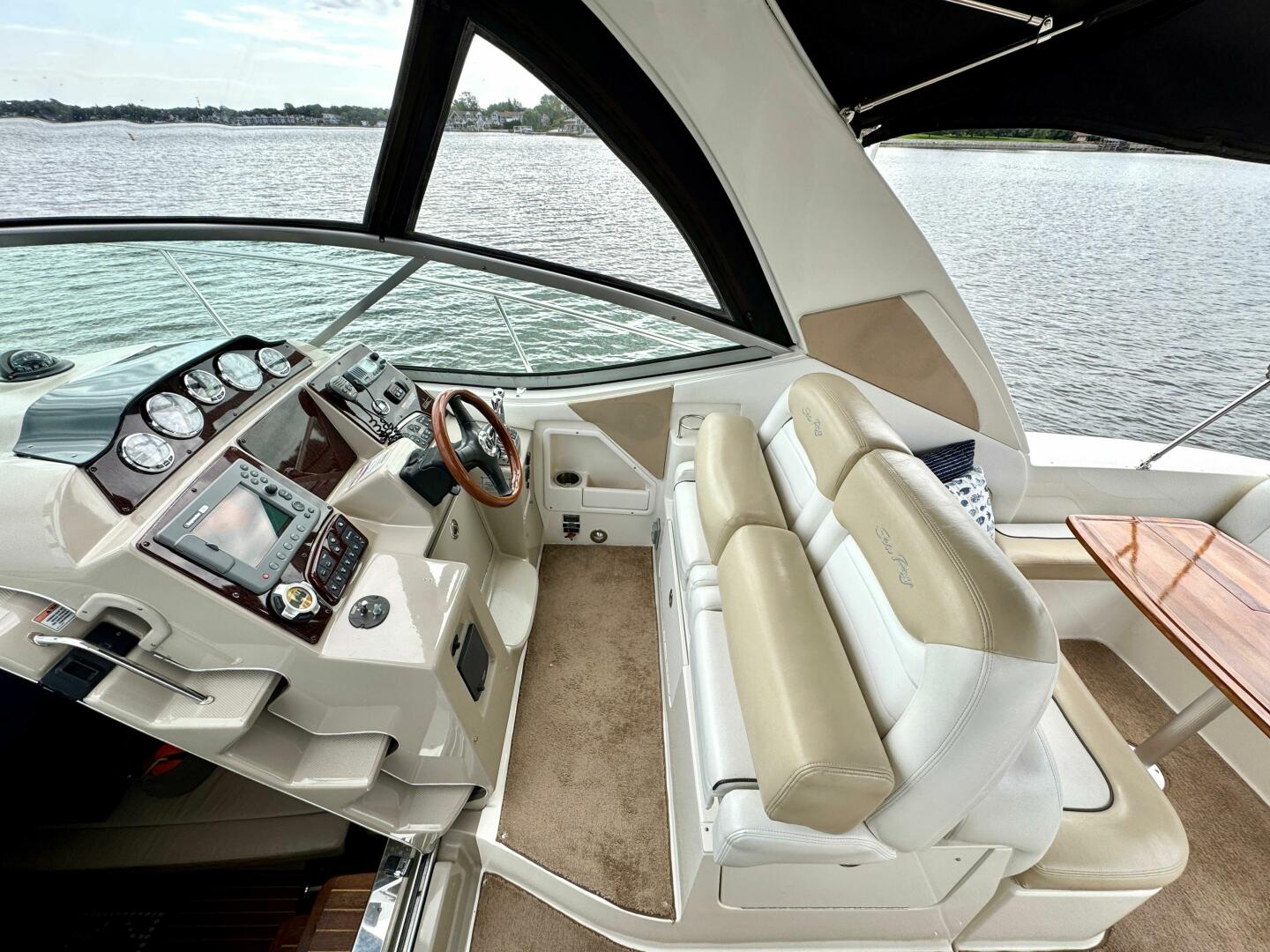 33ft Sea Ray Yacht For Sale
