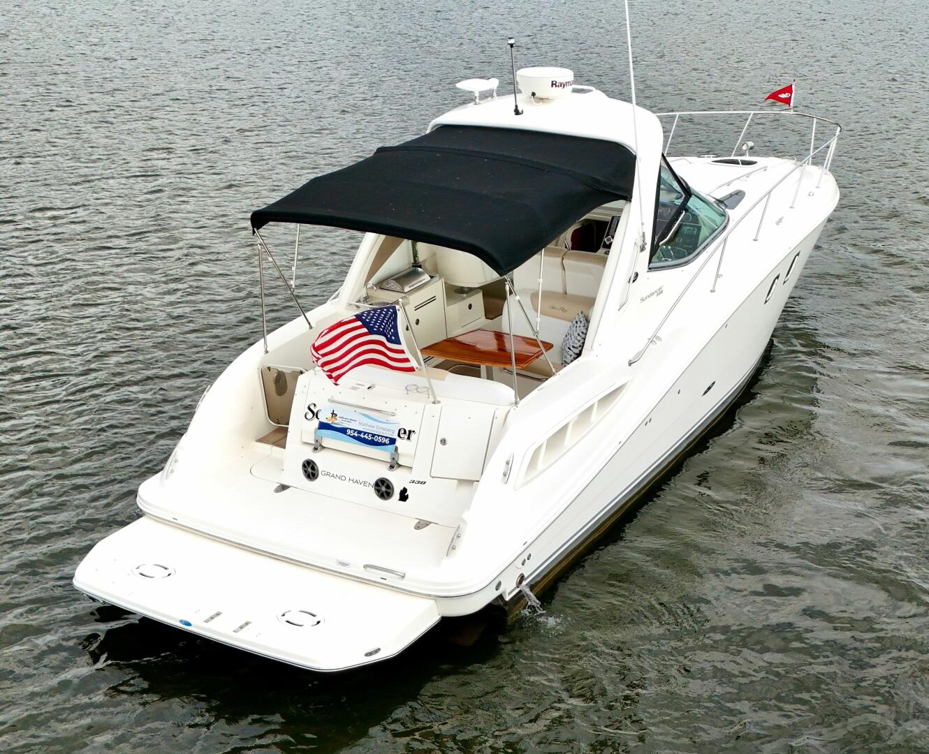 33ft Sea Ray Yacht For Sale