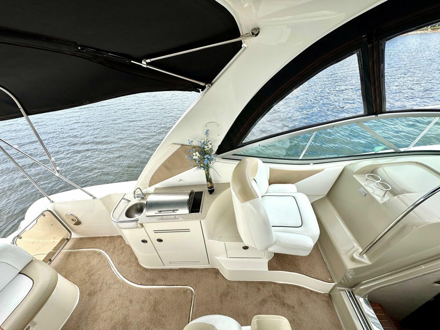 33ft Sea Ray Yacht For Sale